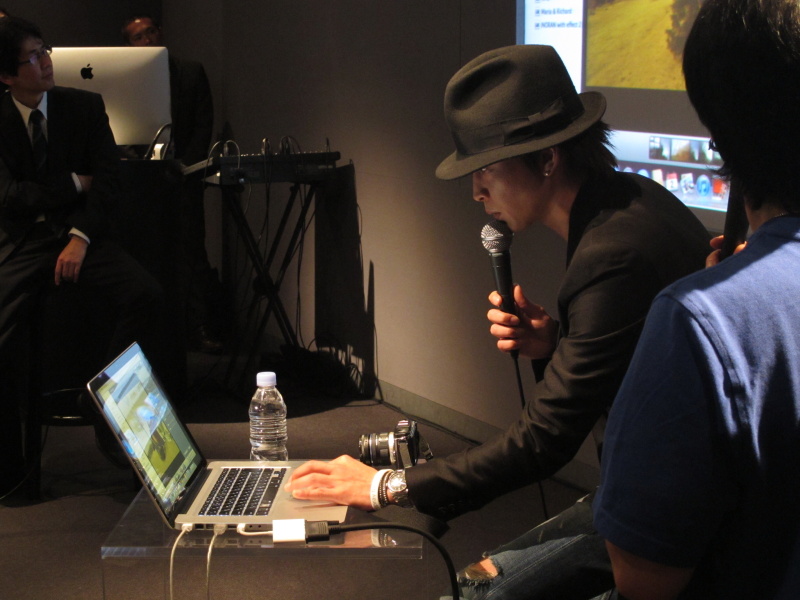 <b>iPhotoを利用した画像加工を実演</b>