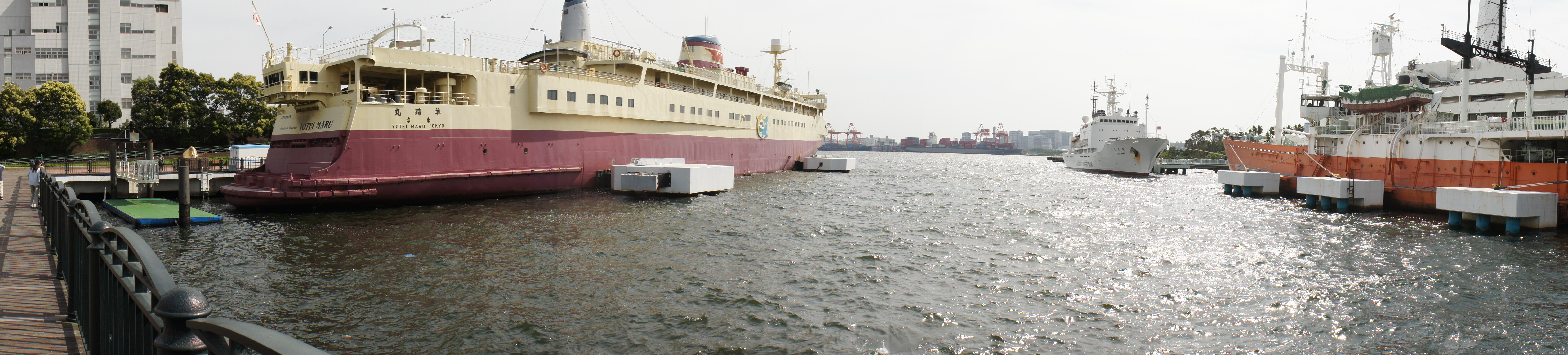 <b>【ハンディタイプ使用】白い船のロープはここでも切れてしまった。ただ、手持ちの時に白い船に発生していたズレは無くなった</b>