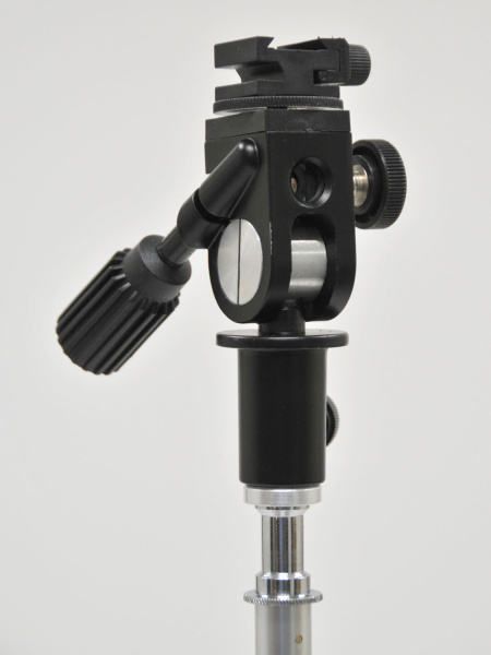 <b>スピードライト自由雲台</b>