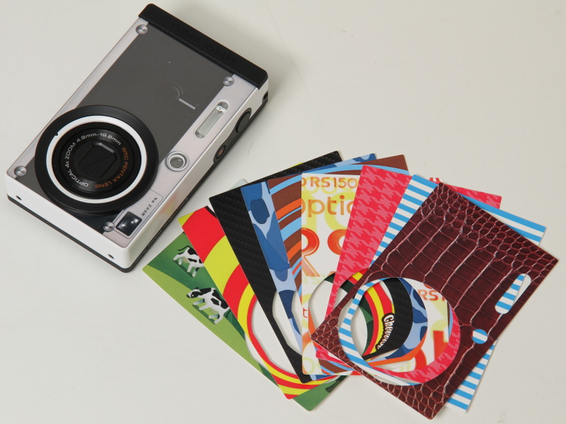 <b>10種類の着せ替えシートを同梱している</b>