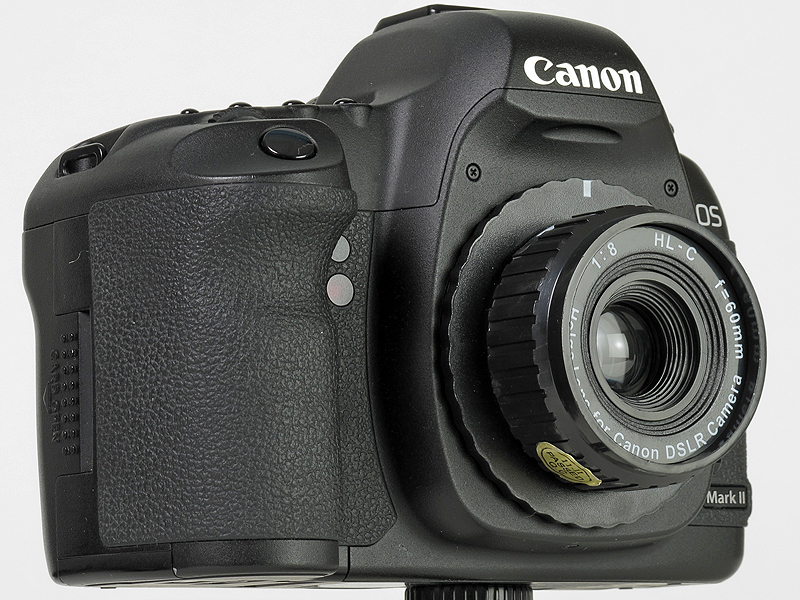 <b>EOS 5D Mark IIに装着したところ</b>