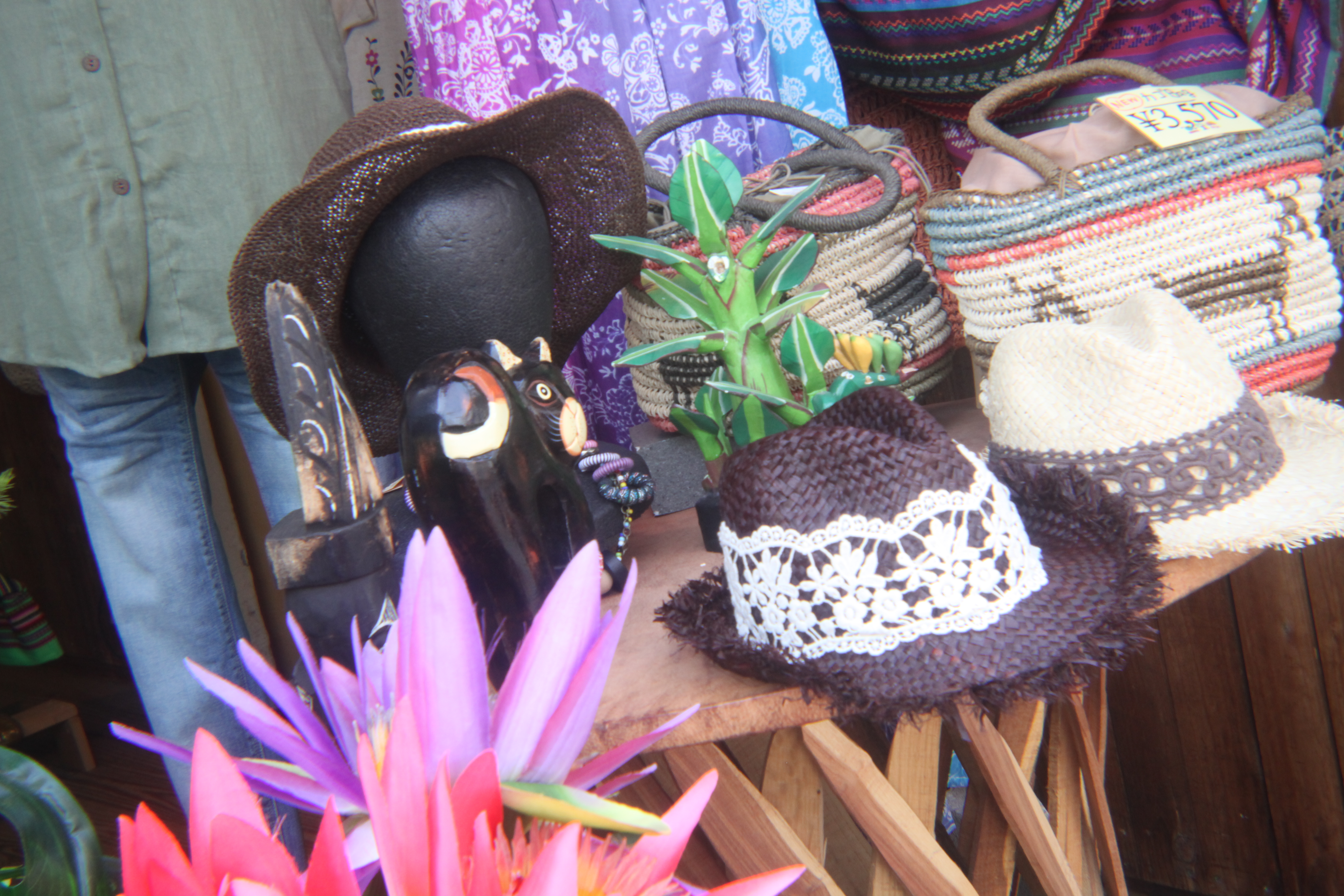 <b>EOS 5D Mark II / 5,616×3,744 / 1/30秒 / F8 / +1EV / ISO1600 / 絞り優先AE / WB:オート / 60mm</b>