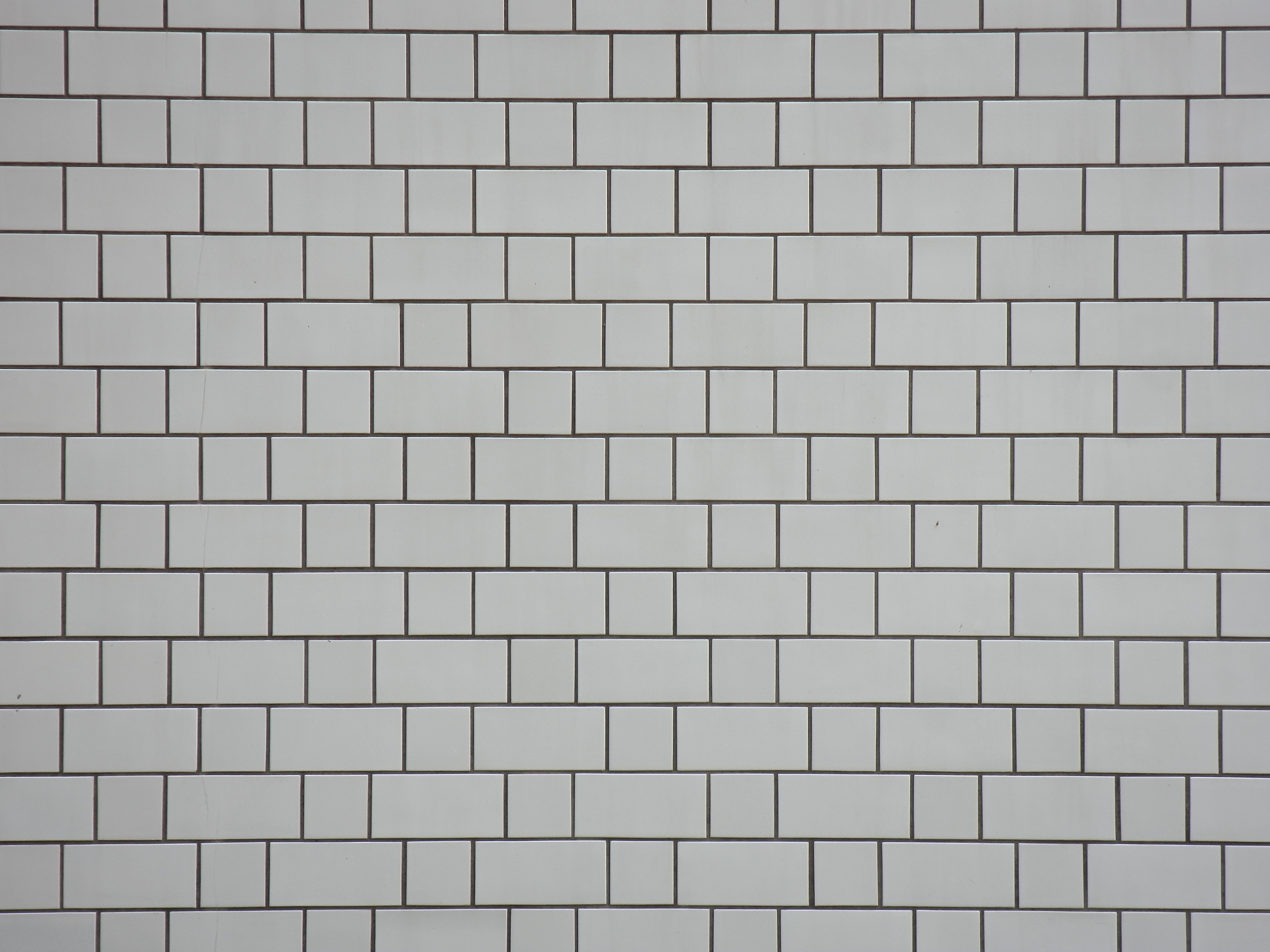 <b>望遠端 / SZ-30MR / 約5.8MB / 4,608×3,456 / 1/50秒 / F6.9 / 0.0EV / ISO80 / WB:オート / 108mm</b>