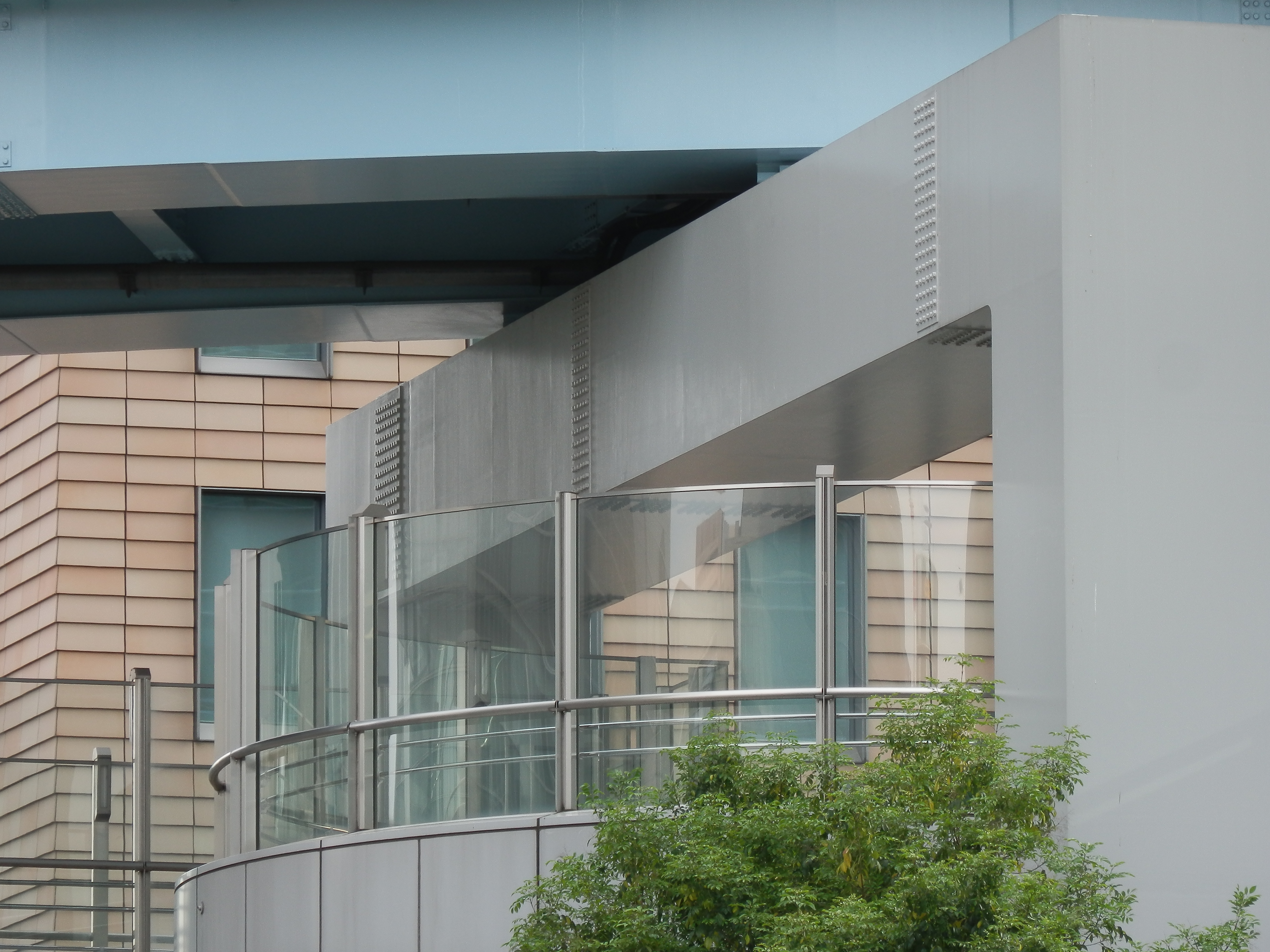 <b>ISO100 / SZ-30MR / 約5.8MB / 4,608×3,456 / 1/60秒 / F6.2 / -0.3EV / WB:オート / 44.4mm</b>