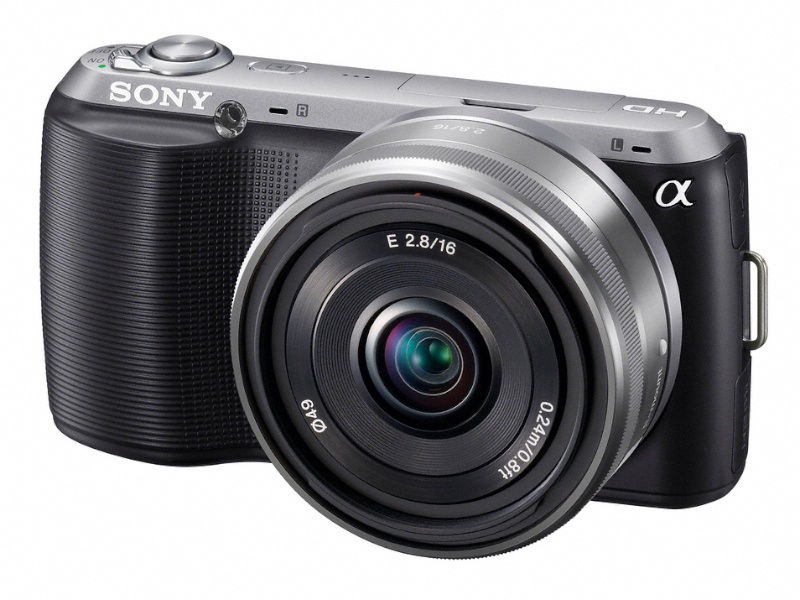 <b>NEX-C3（ブラック）+E 16mm F2.8</b>