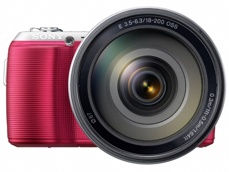 <b>NEX-C3（ピンク）+E 18-200mm F3.5-6.3 OSS</b>