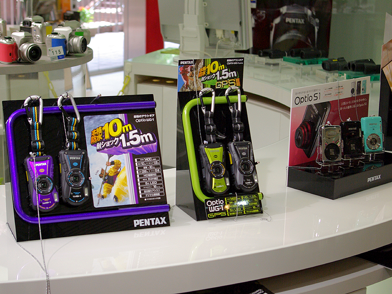 <b>コンパクトデジタルカメラも見ることができる</b>