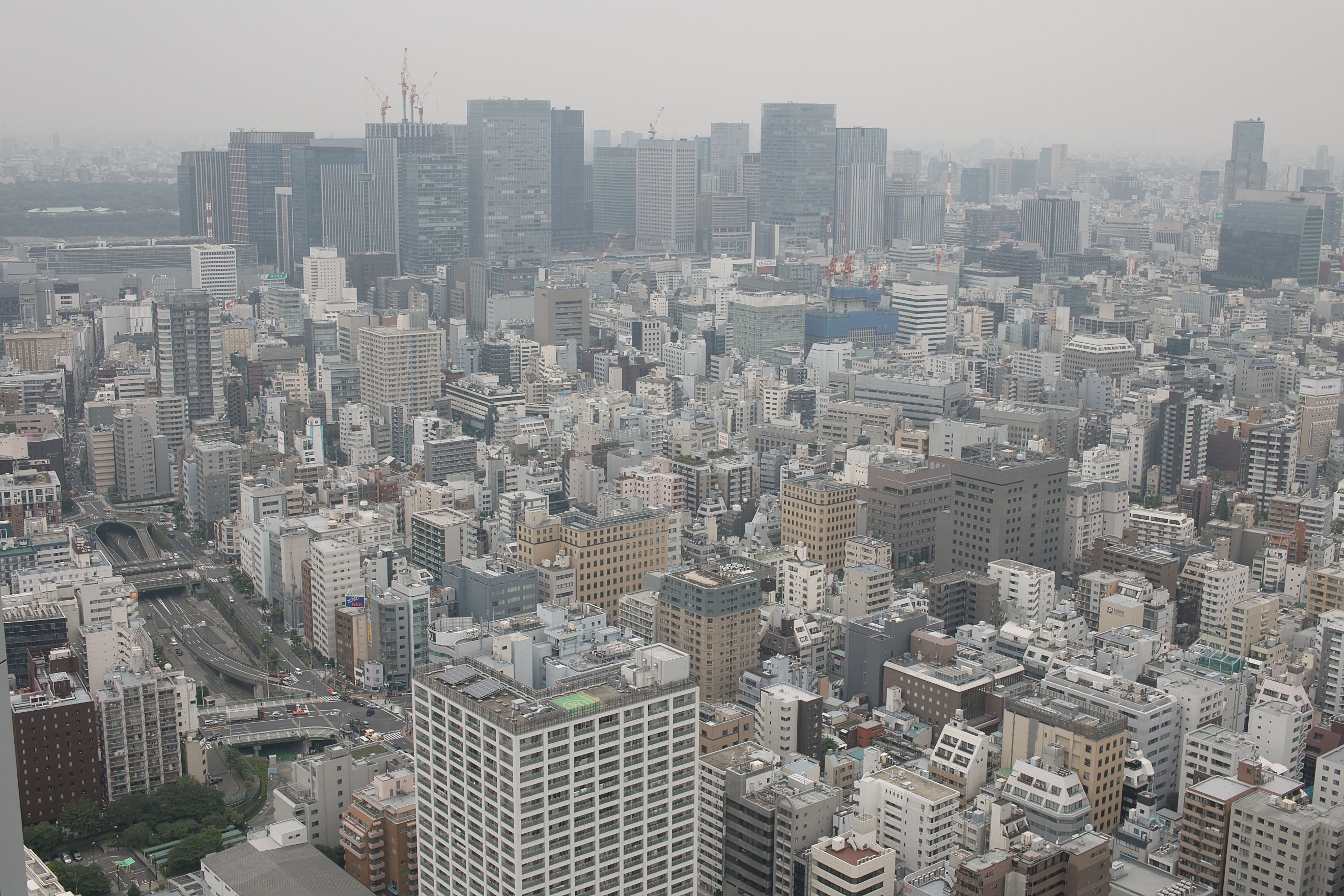 <b>DP2x / RAWで撮影 / 約2.1MB / 2,640×1,760 / 1/250秒 / F7.1 / 0.0EV / ISO100 / WB:オート</b>