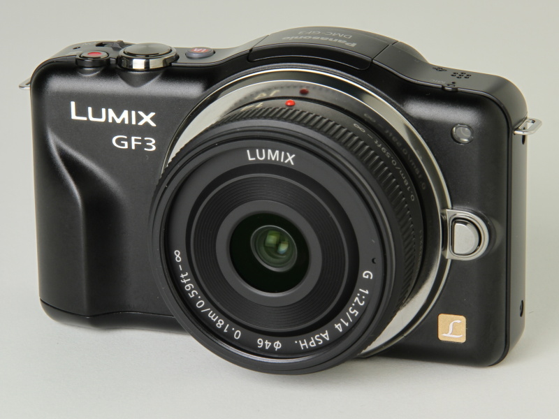 <b>DMC-GF3（エスプリブラック）</b>