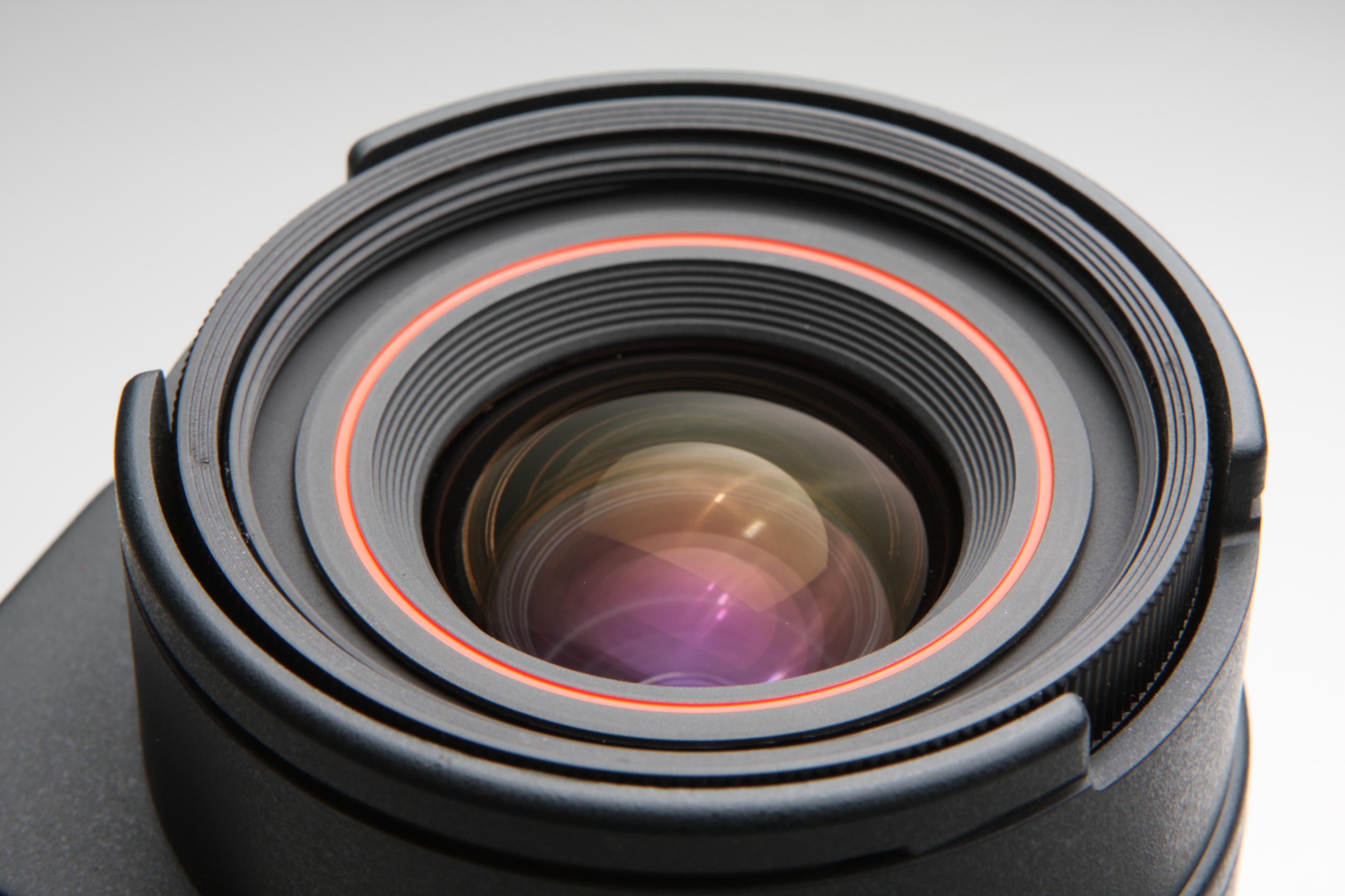 <b>従来筆者が使っていたソフトボックス / EOS 40D / EF 24-70mm F2.8 L USM / 約2.8MB / 3,888×2,592 / 1/250秒 / F16 / 0.0EV / ISO100 / WB:オート / 70mm / レタッチなし</b>