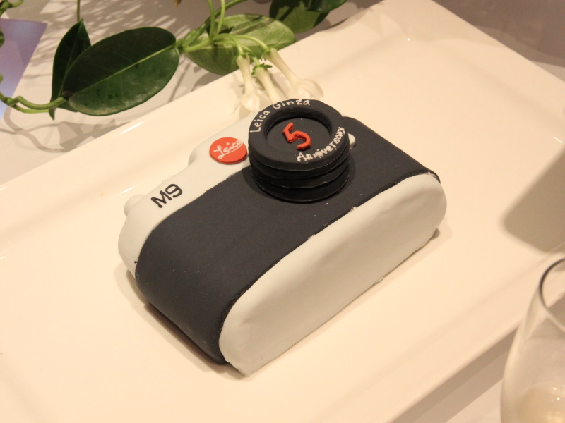 <b>M9がモチーフの5周年記念ケーキもあった</b>