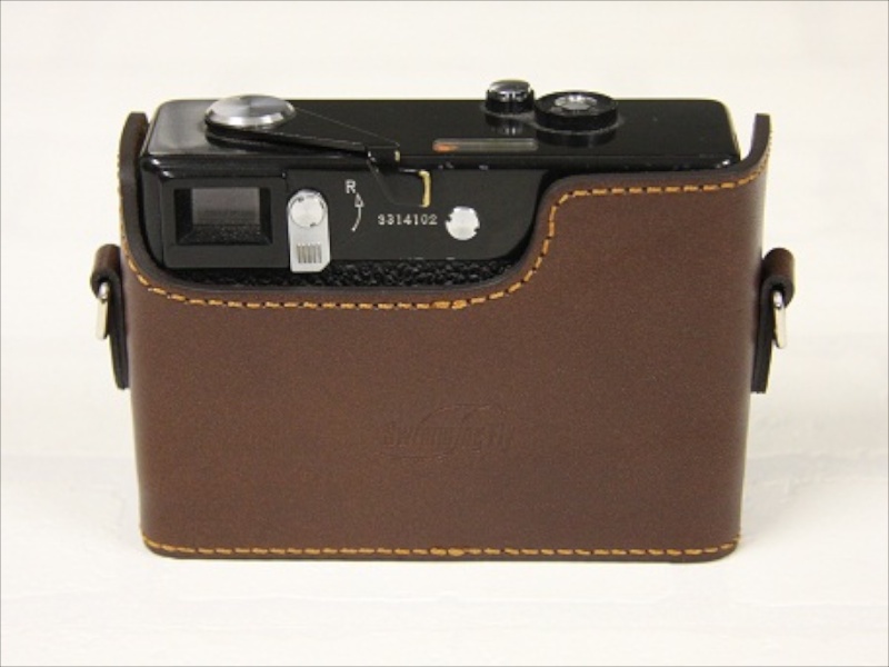 <b>Swimming Fly本革速写ケースwithストラップ（for Rollei 35シリーズ）ブラウン</b>