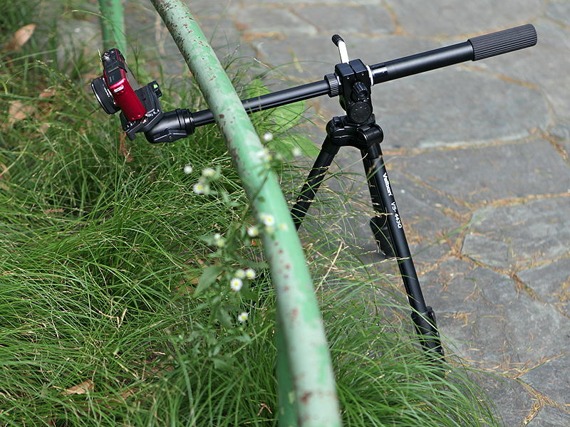 <b>エレベーターは20cm伸びるため、花壇などでの撮影に重宝する</b>