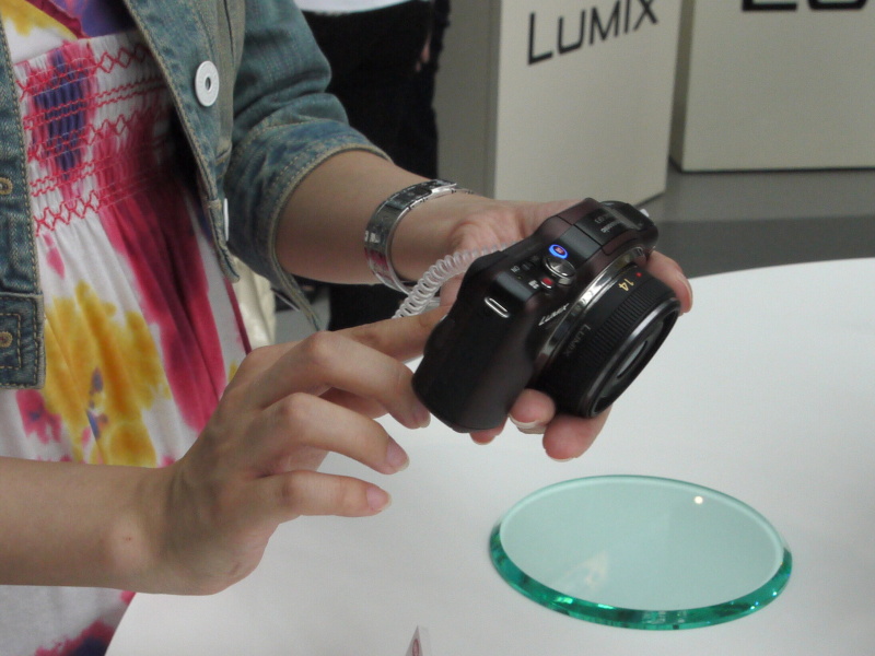 <b>スタッフにレクチャーを受けながら試すこともできる</b>