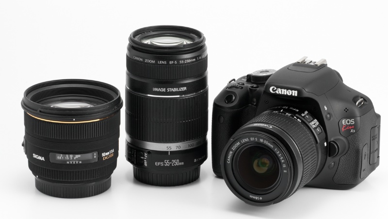 <b>EOS Kiss X5とEF-S 18-55mm F3.5-5.6 IS II、EF-S 55-250mm F4-5.6 IS、シグマ50mm F1.4 EX DG HSM</b>