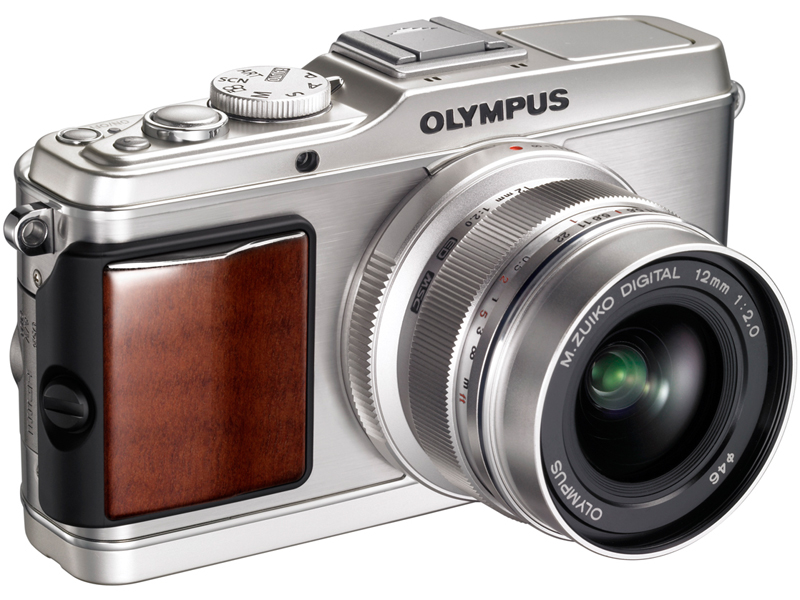 <b>E-P3への装着例</b>