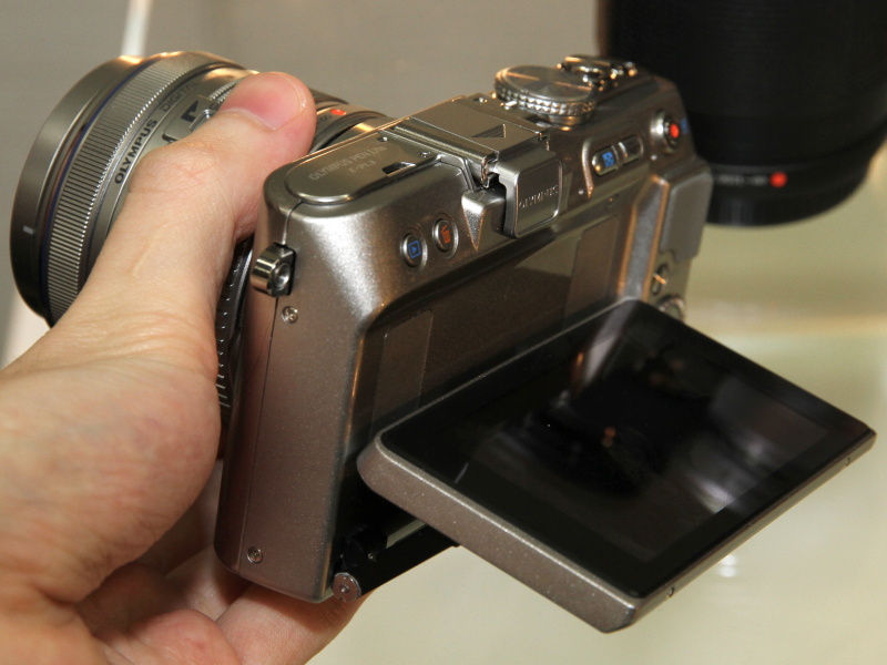 <b>チルト式モニターを可動させたところ</b>