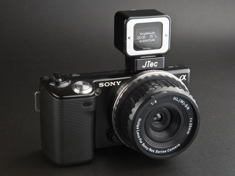 <b>レンズ径とNEXのマウント径が近いため、装着したときのバランスがよい</b>