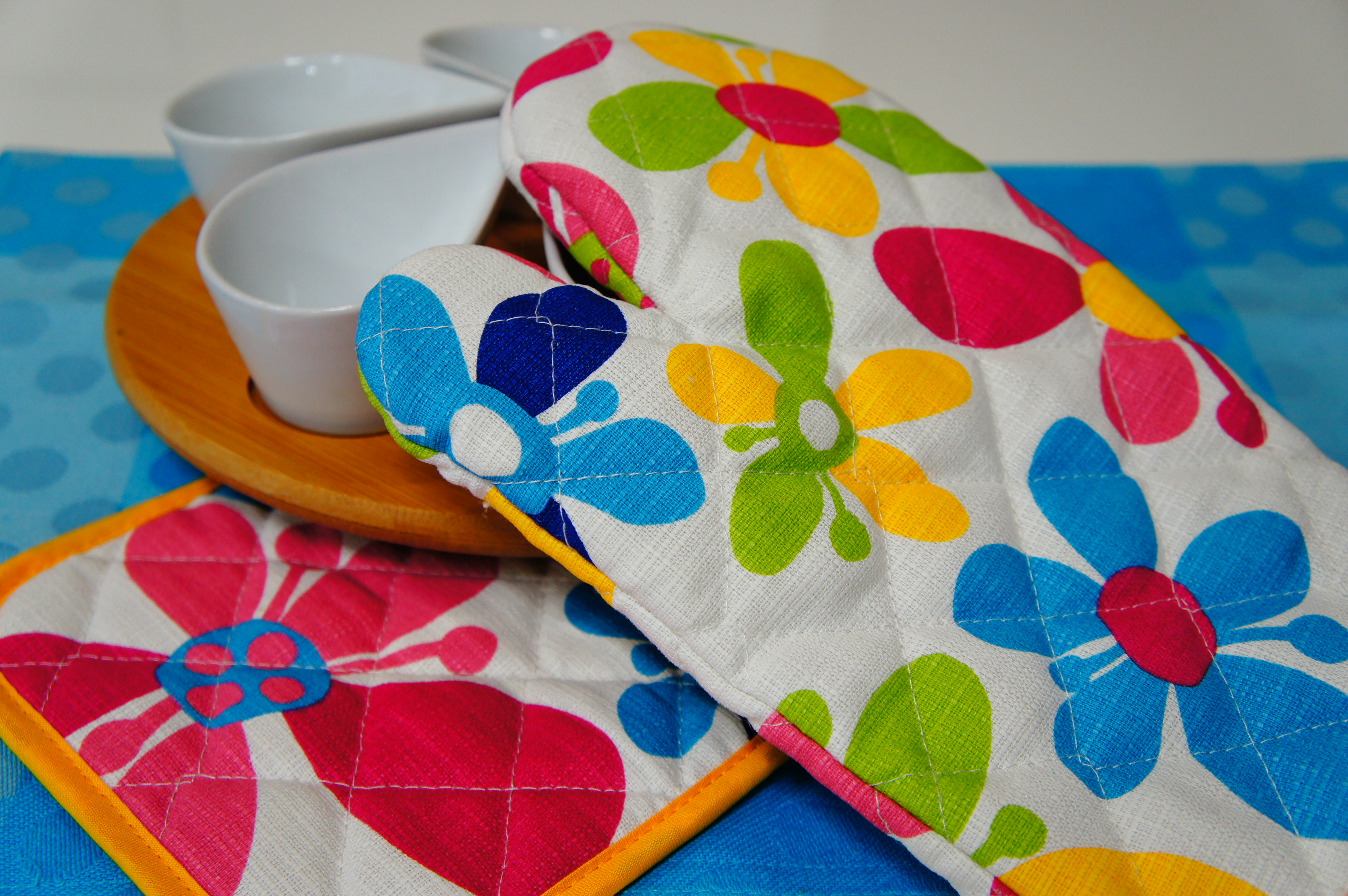 <b>ピクチャーエフェクト:ポップカラー / NEX-C3 / E 18-55mm F3.5-5.6 OSS / 約6.3MB / 4,912×3,264 / 1/60秒 / F4 / 0.0EV / ISO400 / WB:オート / 30mm</b>