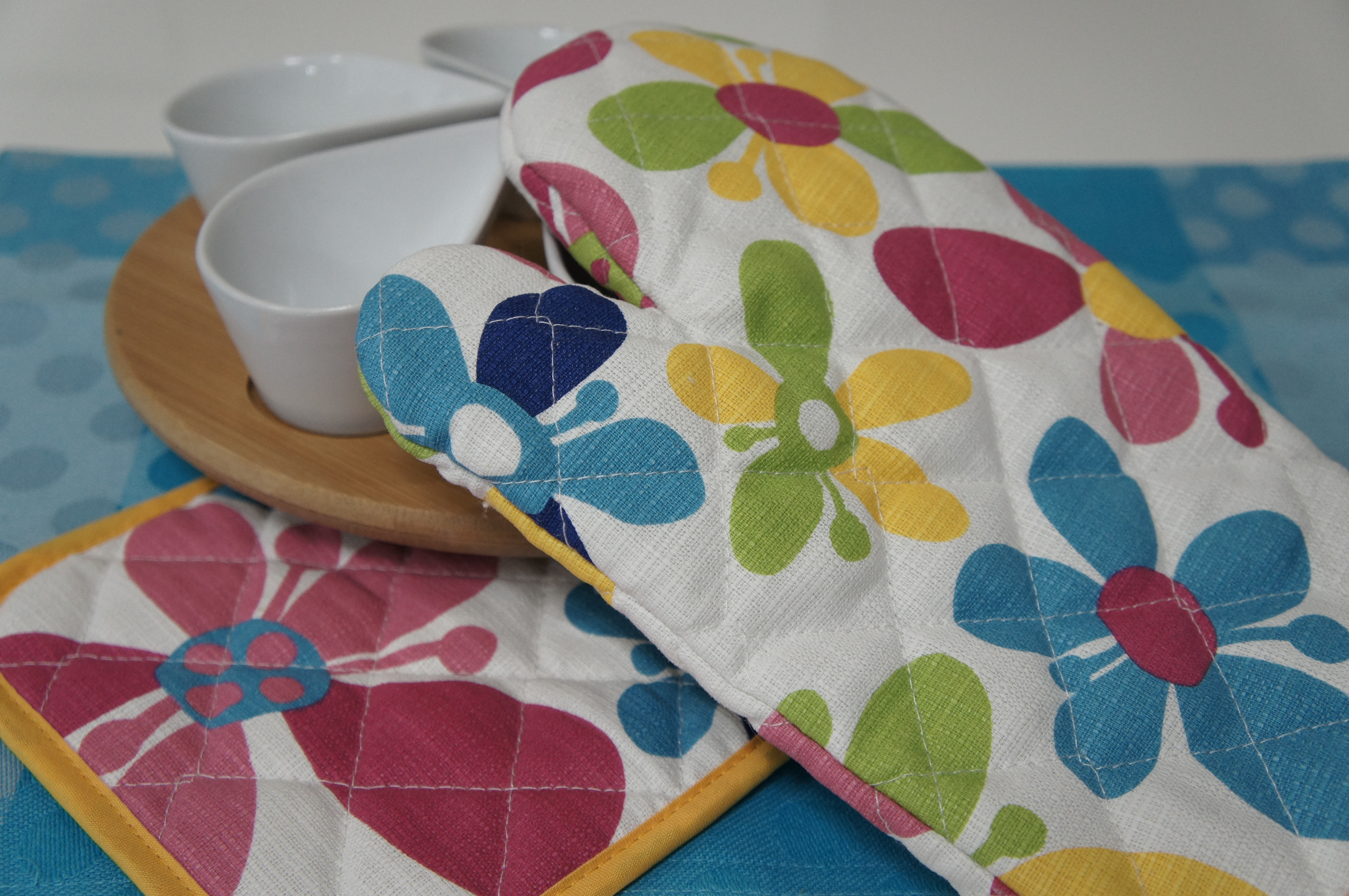 <b>鮮やか:最小 / NEX-C3 / E 18-55mm F3.5-5.6 OSS / 約5.3MB / 4,912×3,264 / 1/160秒 / F4 / 0.0EV / ISO1000 / WB:オート / 30mm</b>