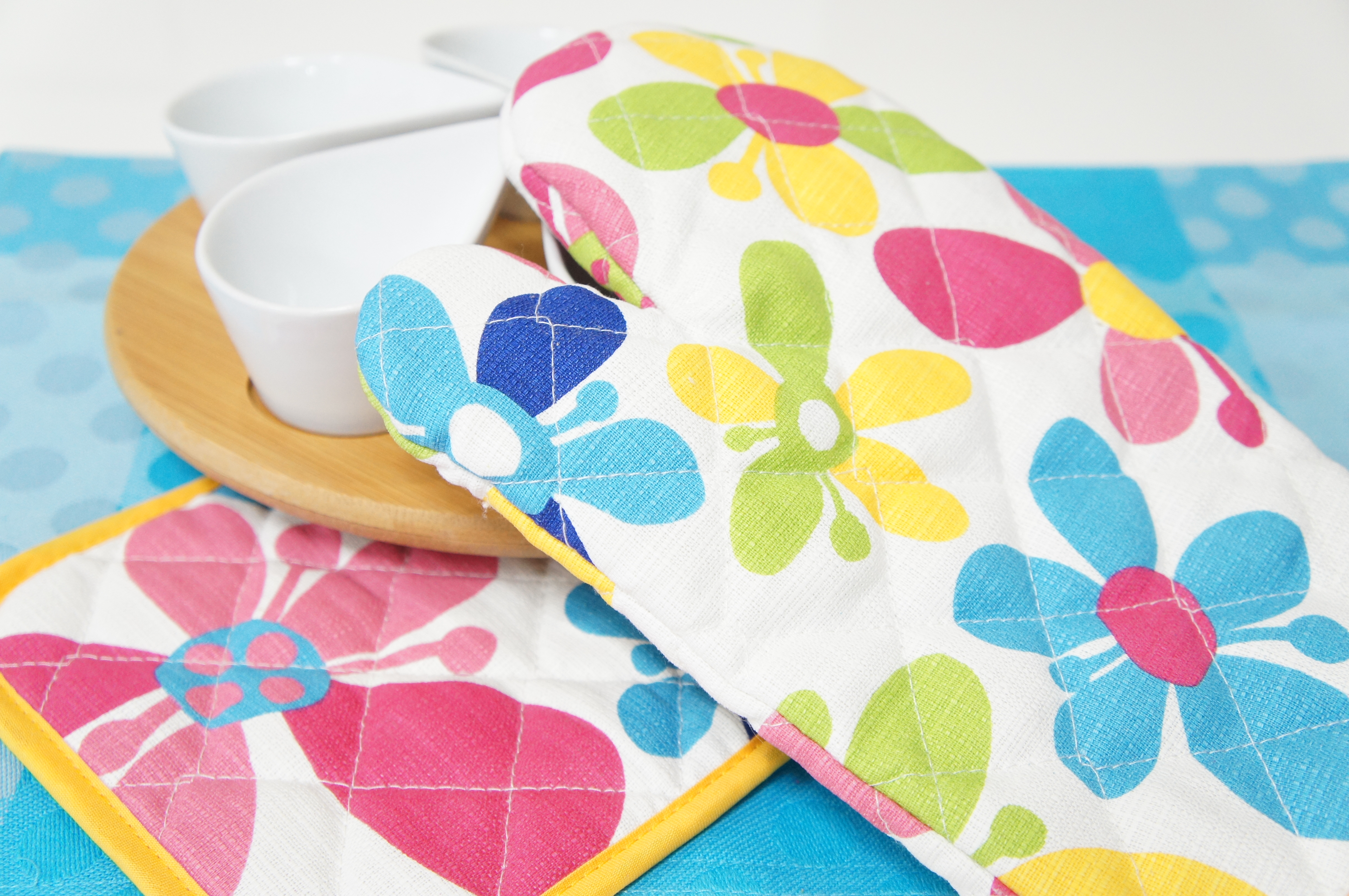 <b>明るさ:最大 / NEX-C3 / E 18-55mm F3.5-5.6 OSS / 約4.9MB / 4,912×3,264 / 1/80秒 / F4 / +2.0EV / ISO1600 / WB:オート / 30mm</b>