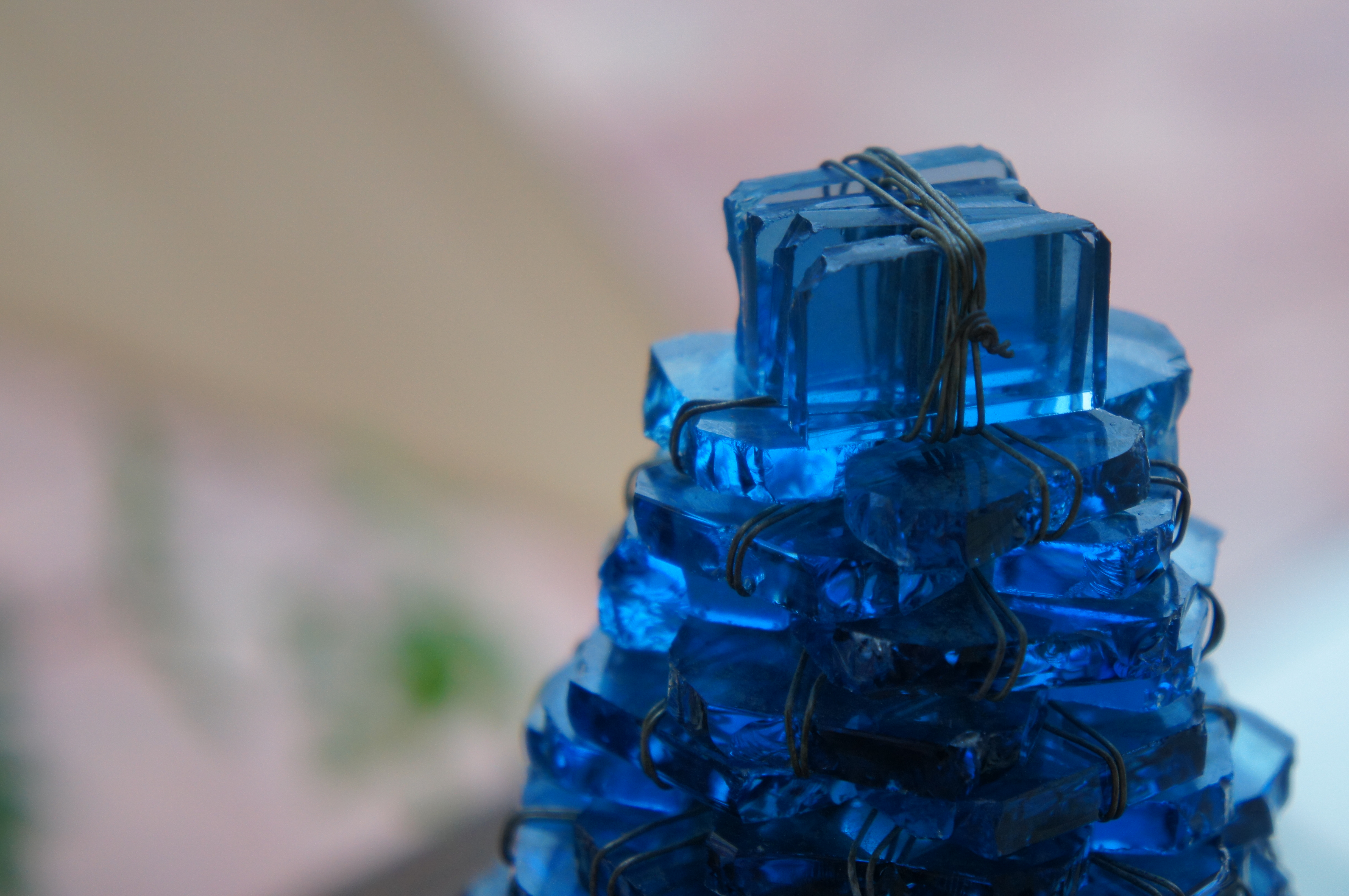 <b>ウォームとクール、それぞれ色合いを変えて撮影。こちらはウォーム。色合い:ウォーム / NEX-C3 / E 18-55mm F3.5-5.6 OSS / 約3.8MB / 4,912×3,264 / 1/160秒 / F5.6 / 0.0EV / ISO800 / WB:オート / 55mm</b>