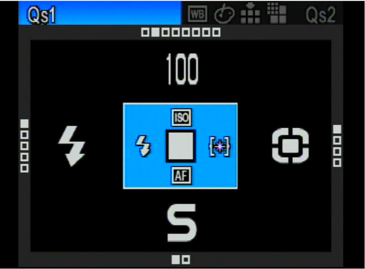 <b>クイックセット（QS）メニューの内容は、SD15と同じだ。直感的で速やかな設定を可能とする</b>