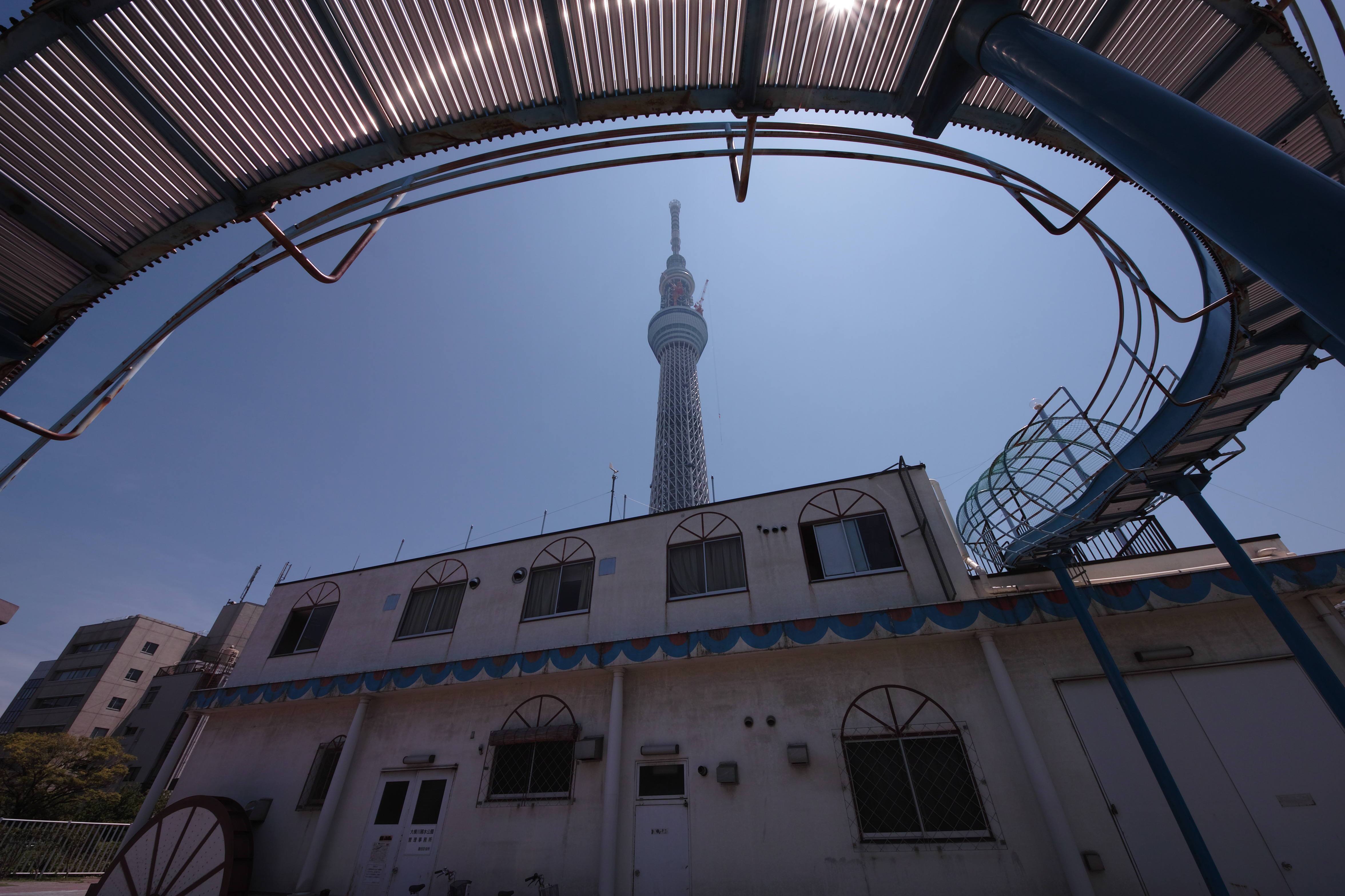 <b>RAW（JPEGに現像） / SD1 / 8-16mm F4.5-5.6 DC HSM / 約3.1MB / 4,704×3,136 / 1/200秒 / F11 / -0.3EV / ISO100 / WB:オート / 8mm</b>