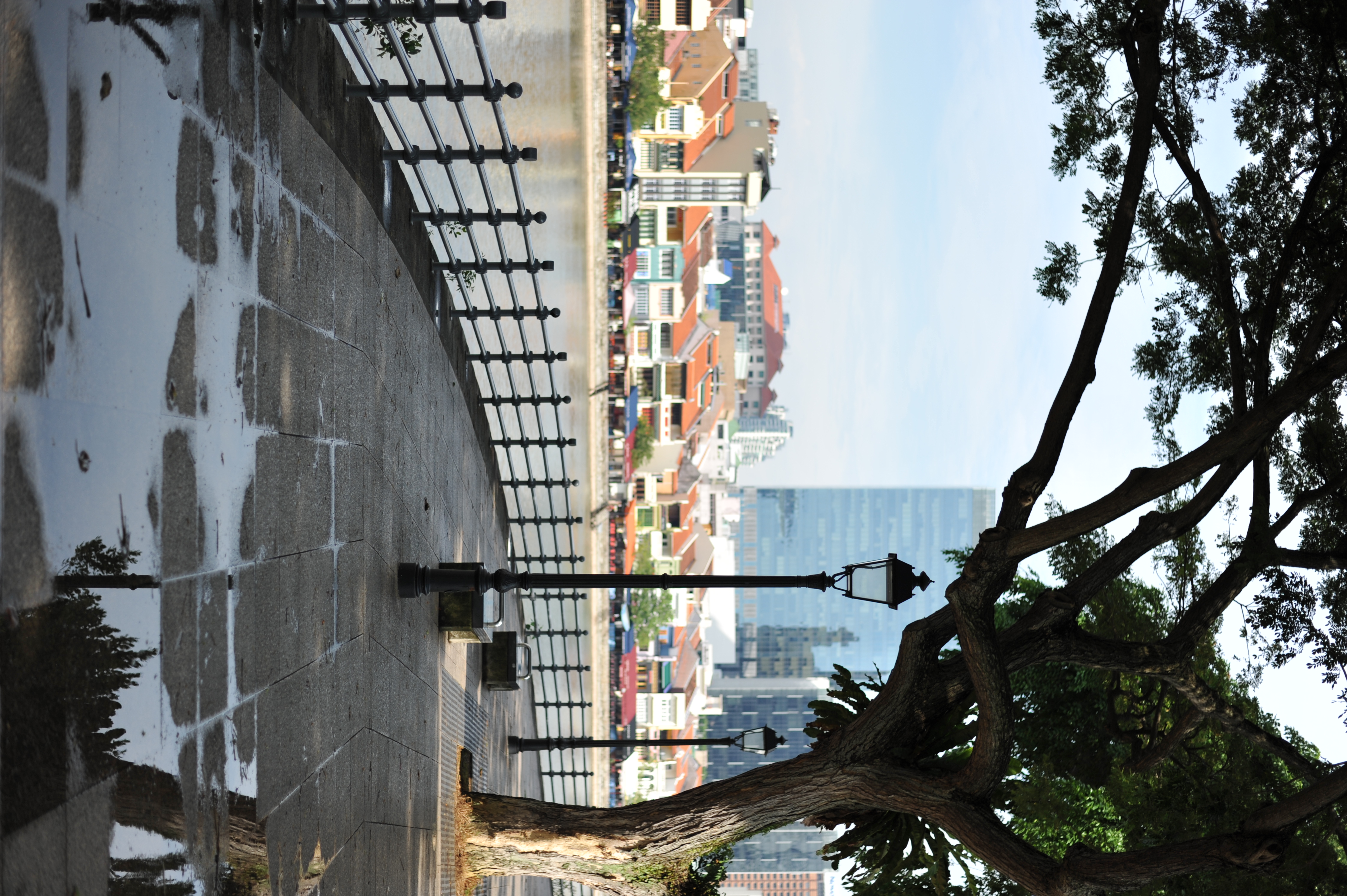 <b>D700 / AF-S NIKKOR 50mm F1.8 G / 約5.7MB / 2,832×4,256 / 1/5000秒 / F2 / +1.3EV / ISO200 / WB:晴天</b>