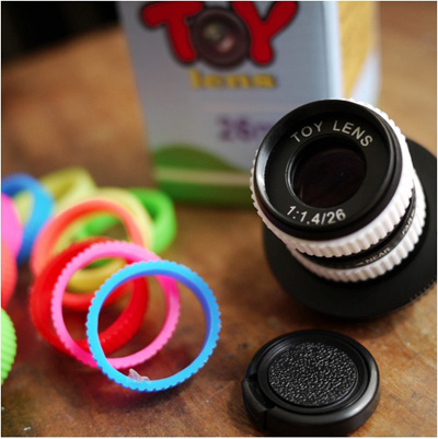 <b>TOY lens 26mm F1.4</b>