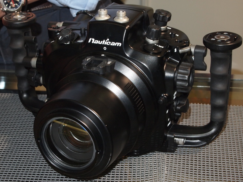 <b>D7000用のハウジング</b>