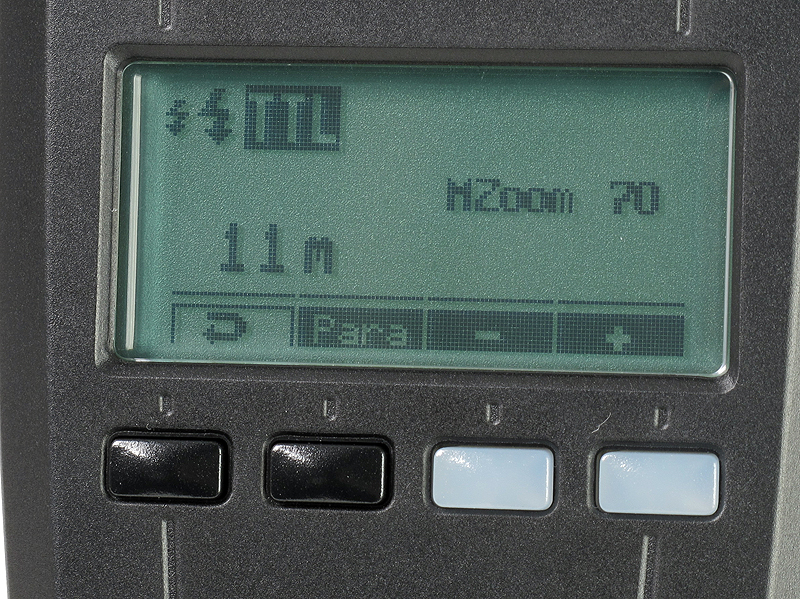 <b>ズームの焦点距離をマニュアルで設定しているところ。通常は自動で設定される</b>