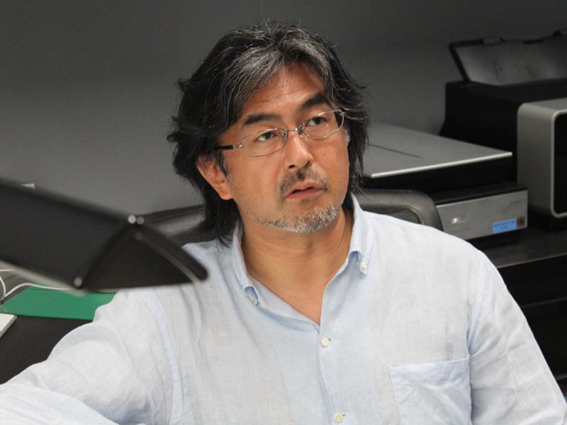 <b>菅原さんはハヤサキスタジオを経て、1986年からフランスでフリーカメラマンとして活動を開始。広告、アート、エディトリアルなど幅広い分野で作品を制作している</b>