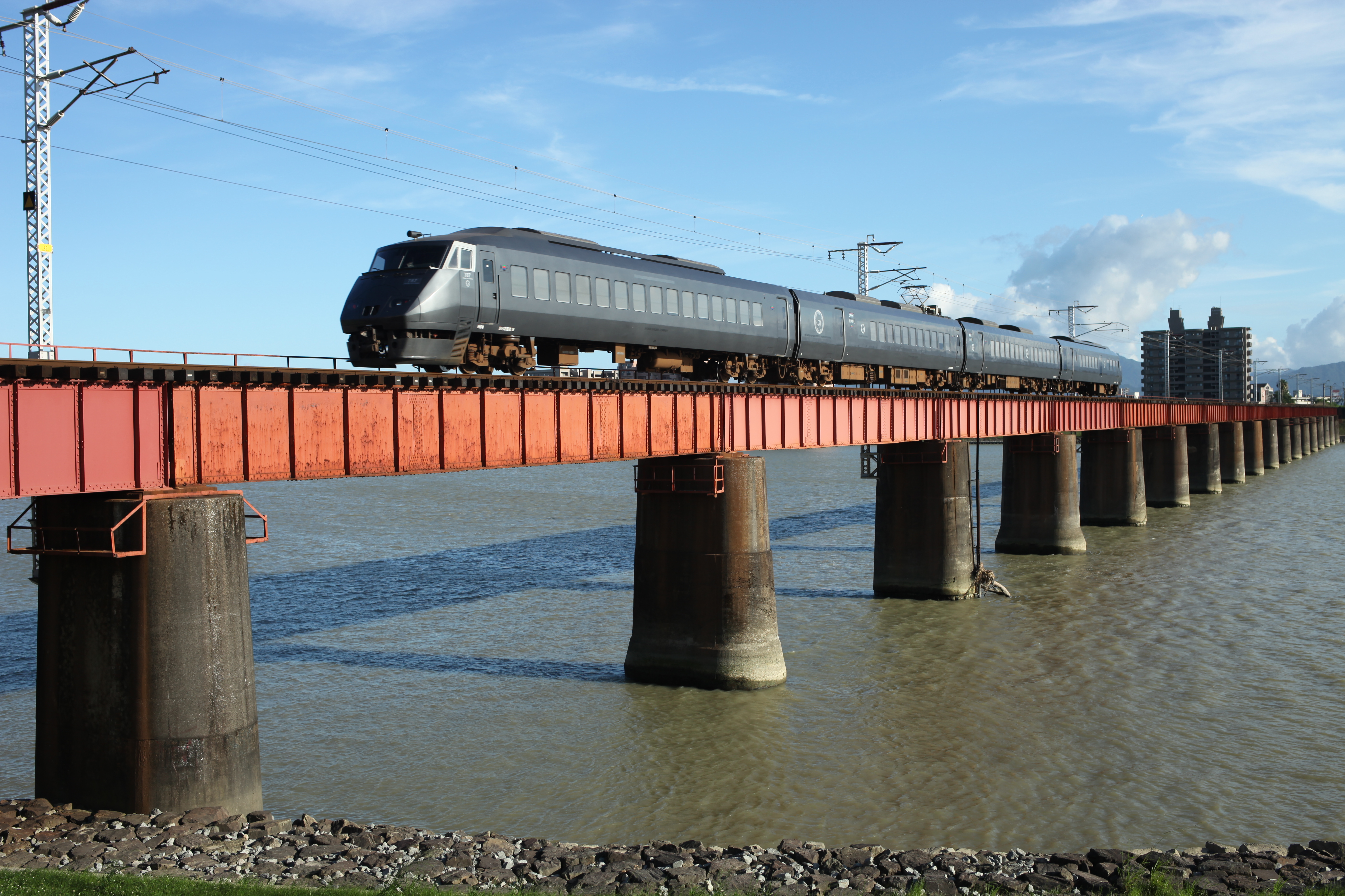 <b>EOS 5D Mark II / Distagon T* 1.4/35 ZE / 約7.3MB / 5,616×3,744 / 1/500秒 / F5.6 / 0.0EV / ISO100 / WB:太陽光</b>