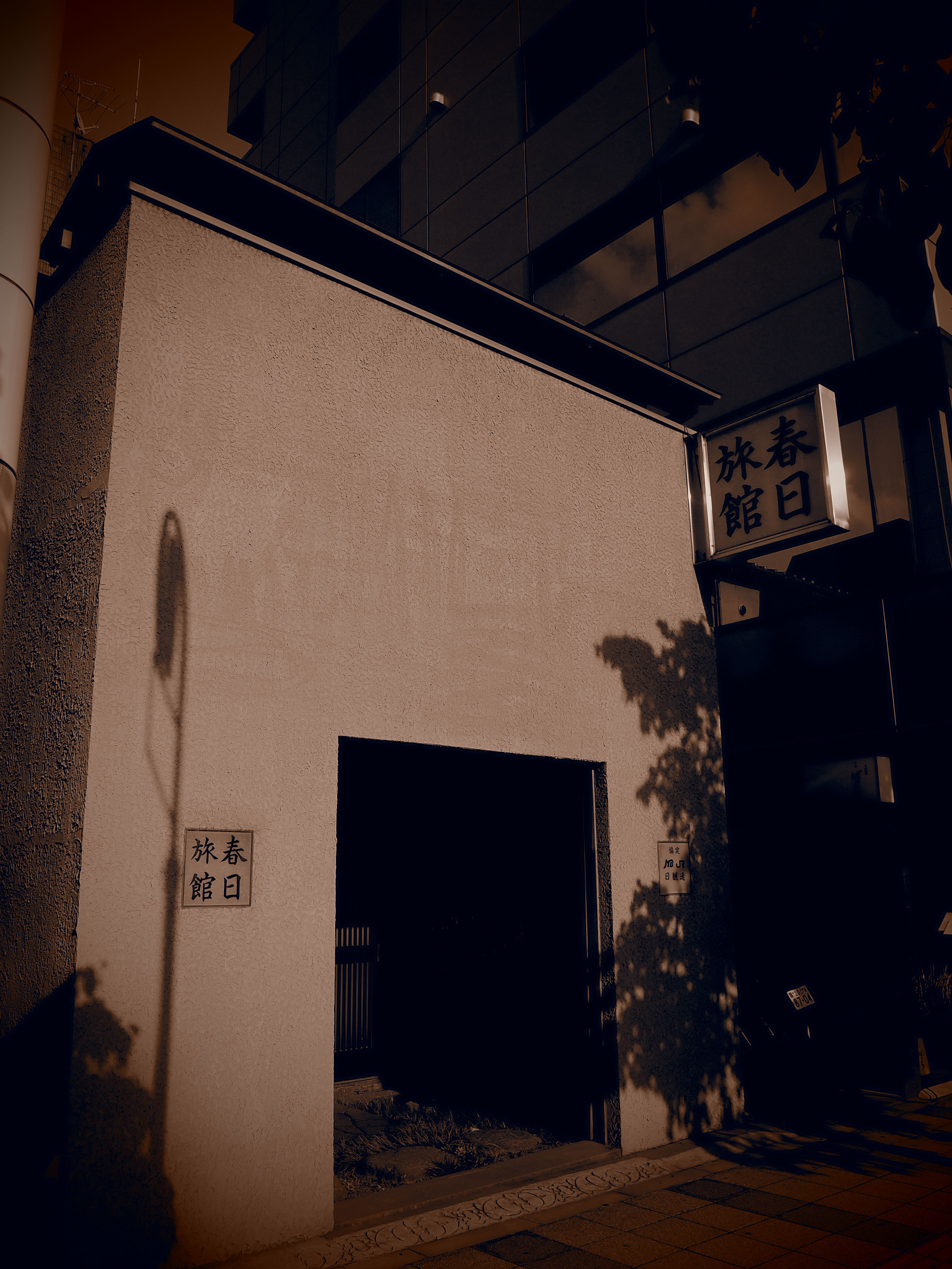 <b>ジェントルセピア。E-P3 / M.ZUIKO DIGITAL 14-42mm F3.5-5.6 II R / 3,024×4,032 / 1/400秒 / F8 / 0EV / ISO200 / プログラム / WB:オート / 14mm</b>