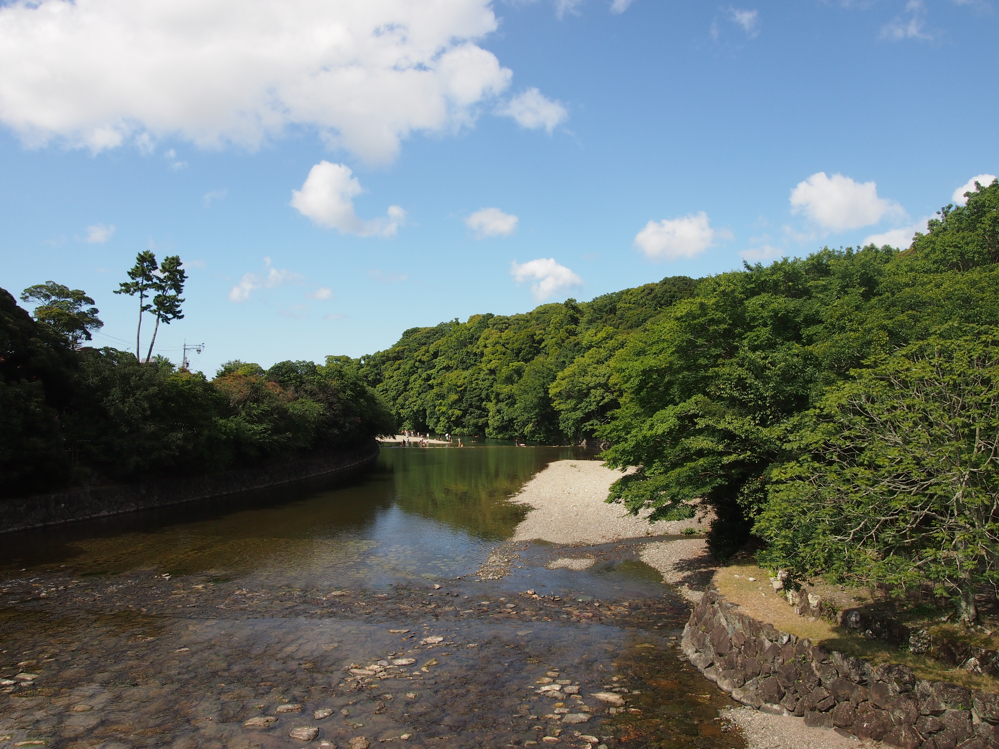 <b>E-P3 / M.ZUIKO DIGITAL 14-42mm F3.5-5.6 II R / 4,032×3,024 / 1/320秒 / F8 / 0EV / ISO200 / プログラムAE / WB:オート / 14mm</b>