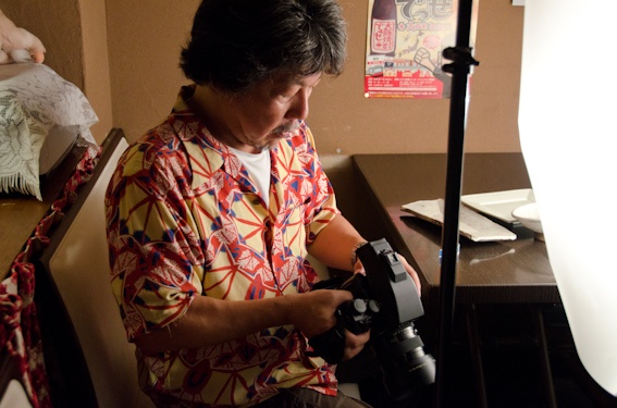 <b>料理カット用のコンタックス645＆プラナー80mm F2レンズ</b>