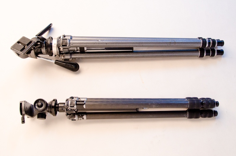 <b>料理撮影では手持ちも多いけど、三脚は中型も小型もどちらもジッツオ製。主にカーボン製の小型を使うが、ブローニーのコンタックスなどでしっかり撮る場合には大きい方を使う</b>