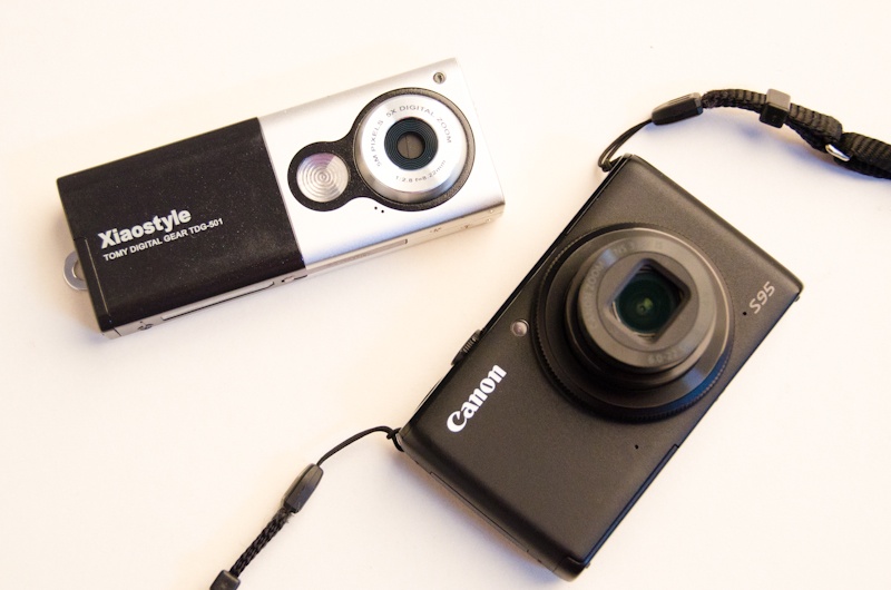 <b>最近のお気に入りはキヤノンPowerShot S95とトミーのトイカメラXiaostyle、この2機種らしい</b>
