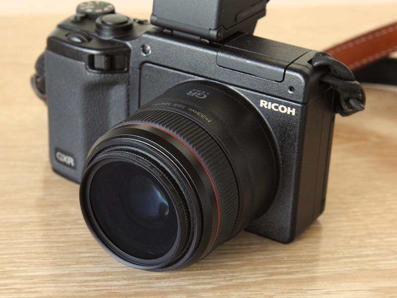 <b>マルミ光機「DHGスーパーサーキュラーPLD」（40.5mm）装着例</b>