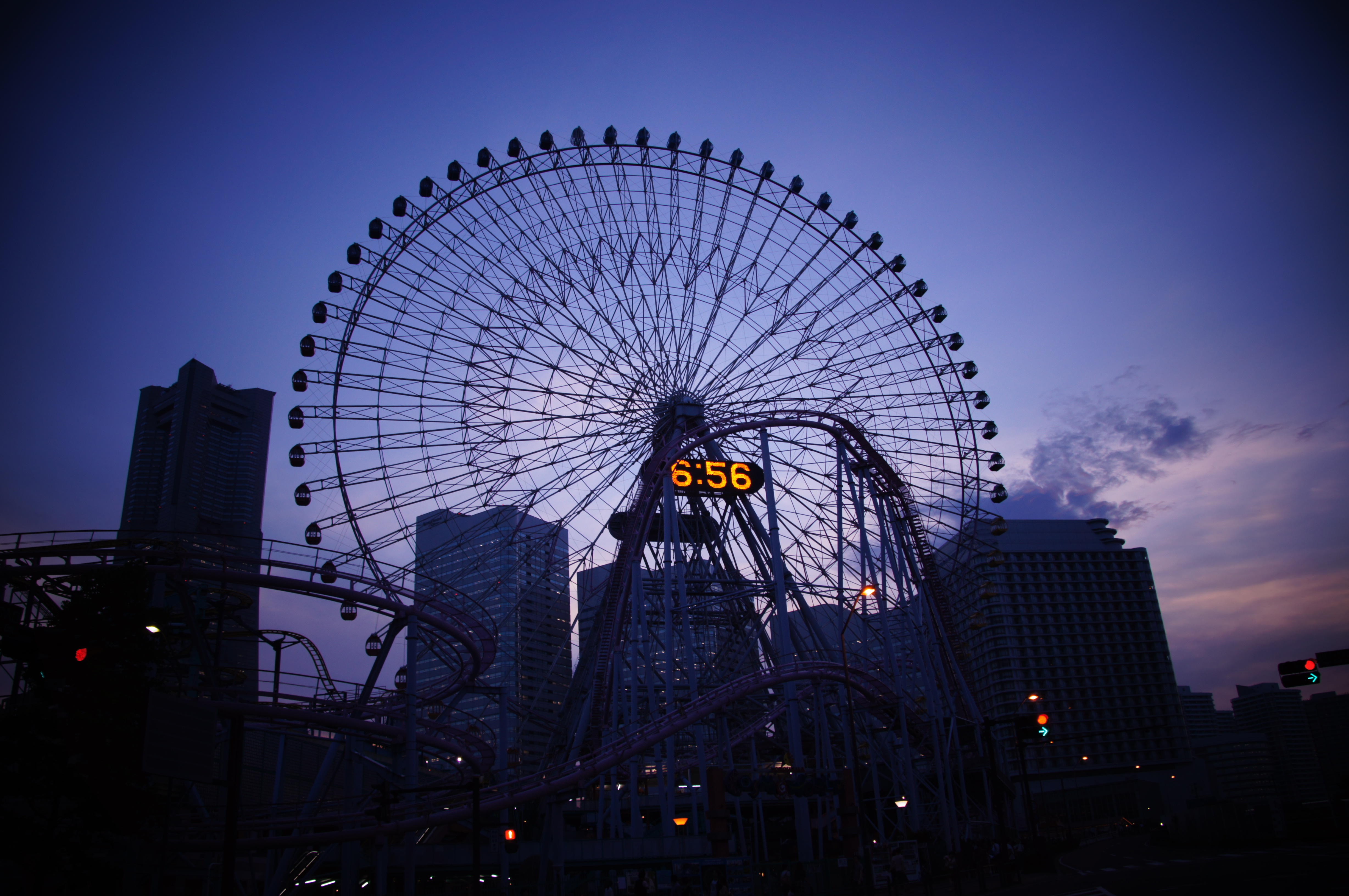 <b>ピクチャーエフェクト:トイカメラ / α55 / AF 18-250mm F3.5-6.3 Di II LD Aspherical [IF] Macro / 4,912×3,264 / 1/60秒 / F6.3 / 0EV / ISO100 / オート / WB:5,300K / 18mm</b>