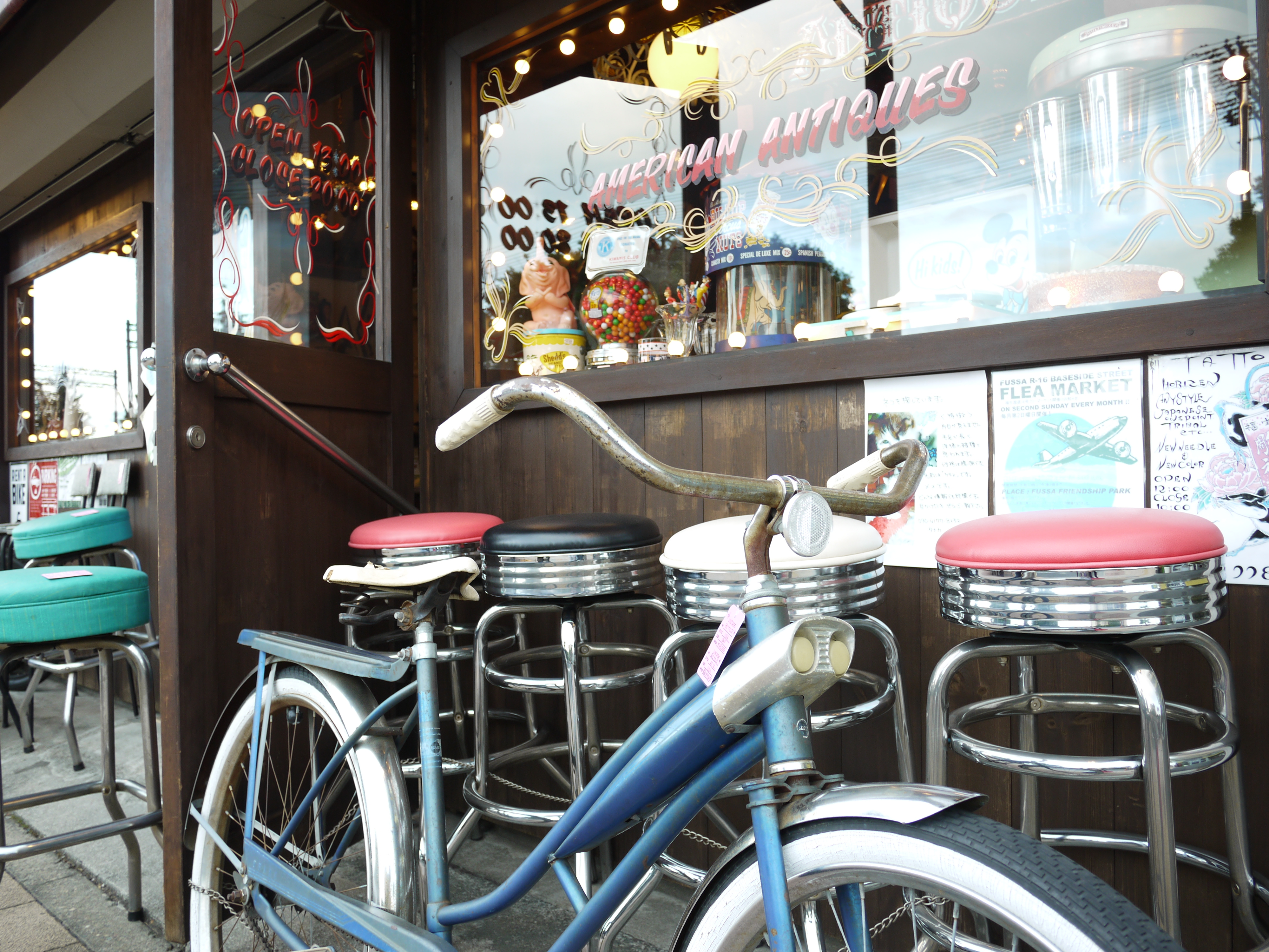 <b>自転車のハンドルの鉄サビまでしっかり描写! そんな所まで見ないだろうって思っても、描ききってくれる高性能さを求めたくなるのは人の欲ですね（笑）。DMC-GF3 / LUMIX G 14mm F2.5 ASPH. / 4,000×3,000 / 1/30秒 / F3.5 / +1EV / ISO160 / 絞り優先AE / WB:オート / 14mm</b>