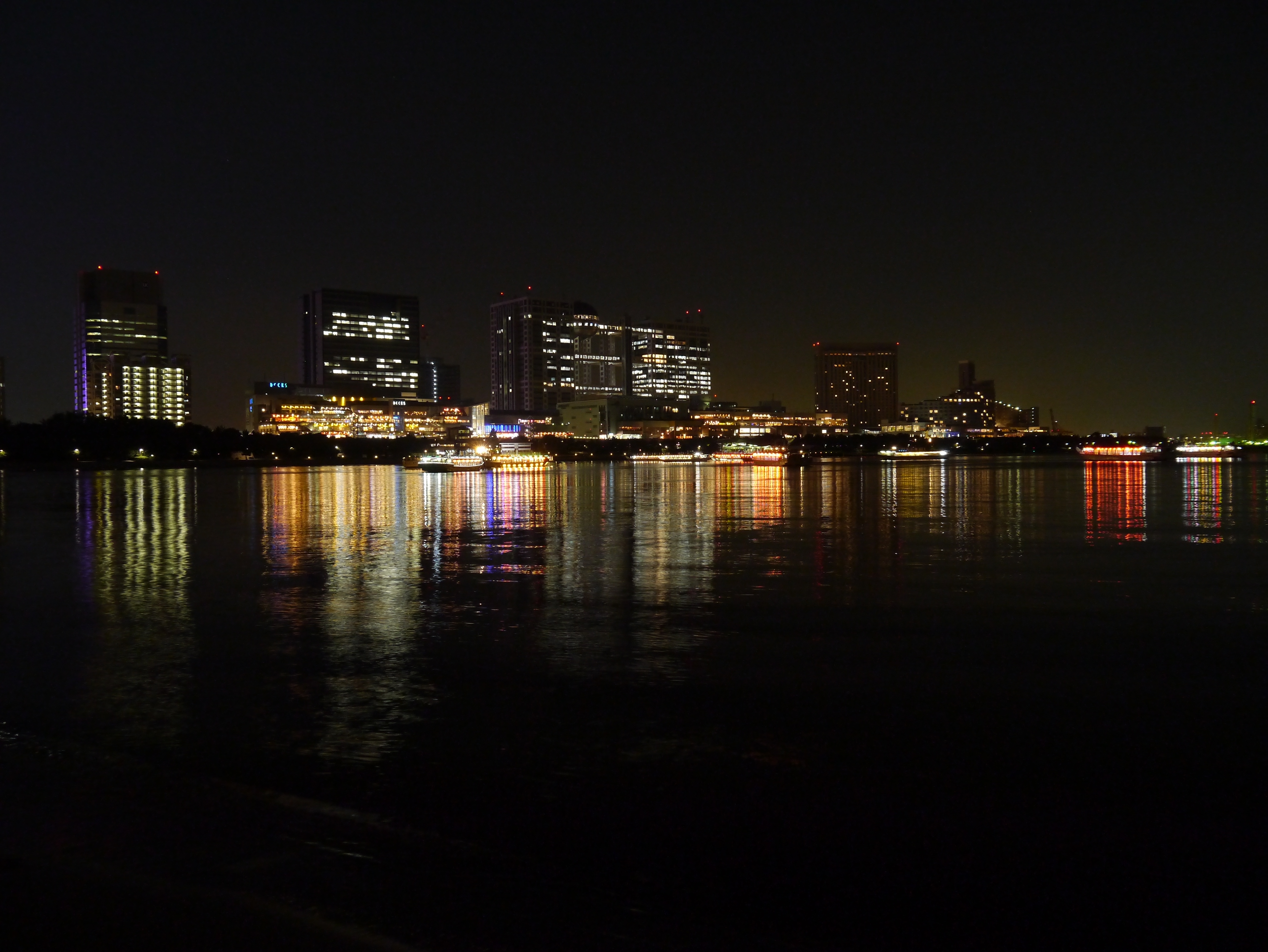 <b>ISO800 / DMC-G3 / LUMIX G VARIO 14-42mm F3.5-5.6 ASPH. MEGA O.I.S. / 約4.5MB / 4,592×3,448 / 1/1.6秒 / F5.6 / 0EV / WB:オート / 14mm</b>