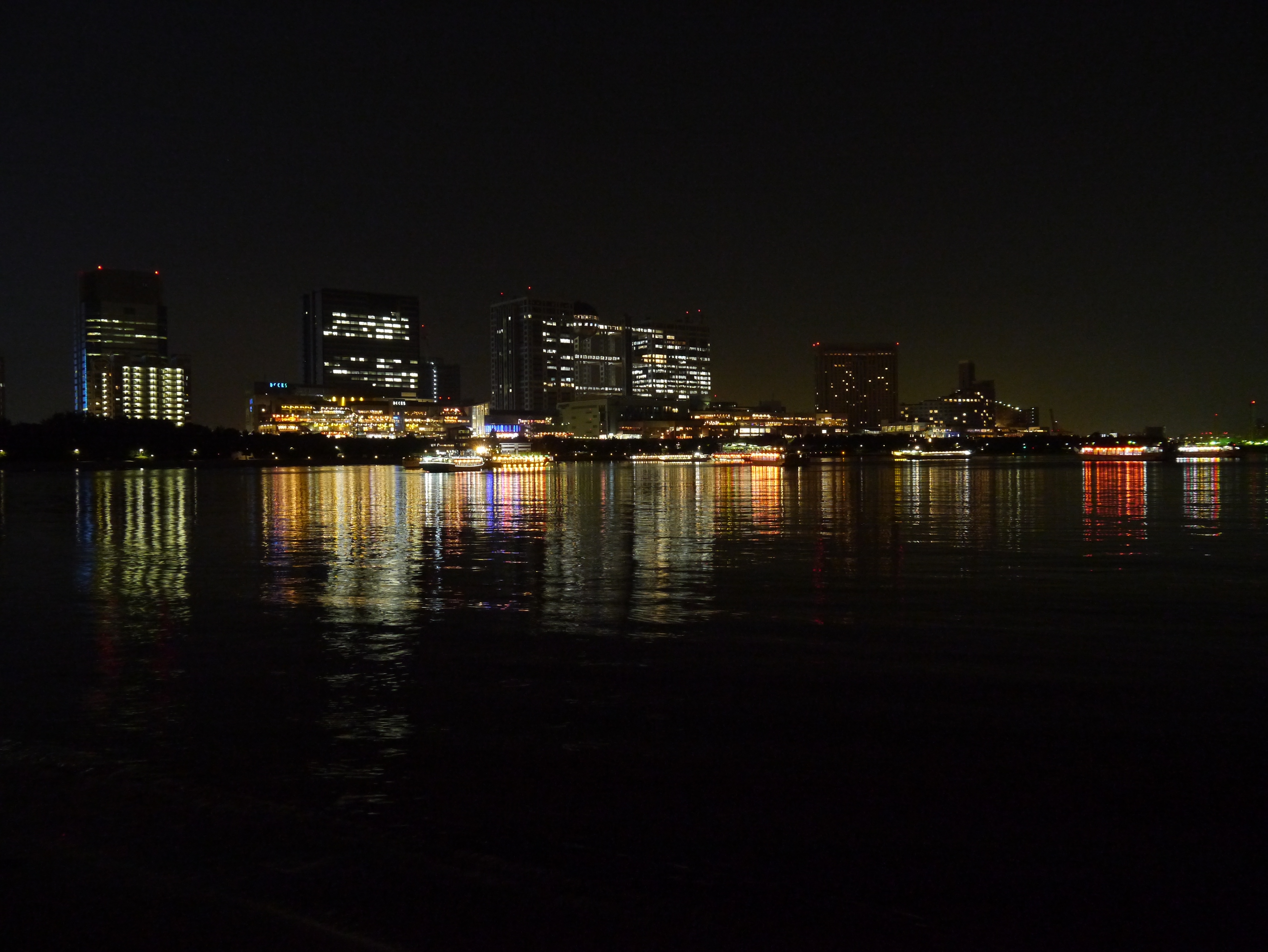 <b>ISO1600 / DMC-G3 / LUMIX G VARIO 14-42mm F3.5-5.6 ASPH. MEGA O.I.S. / 約4.8MB / 4,592×3,448 / 1/3秒 / F5.6 / 0EV / WB:オート / 14mm</b>