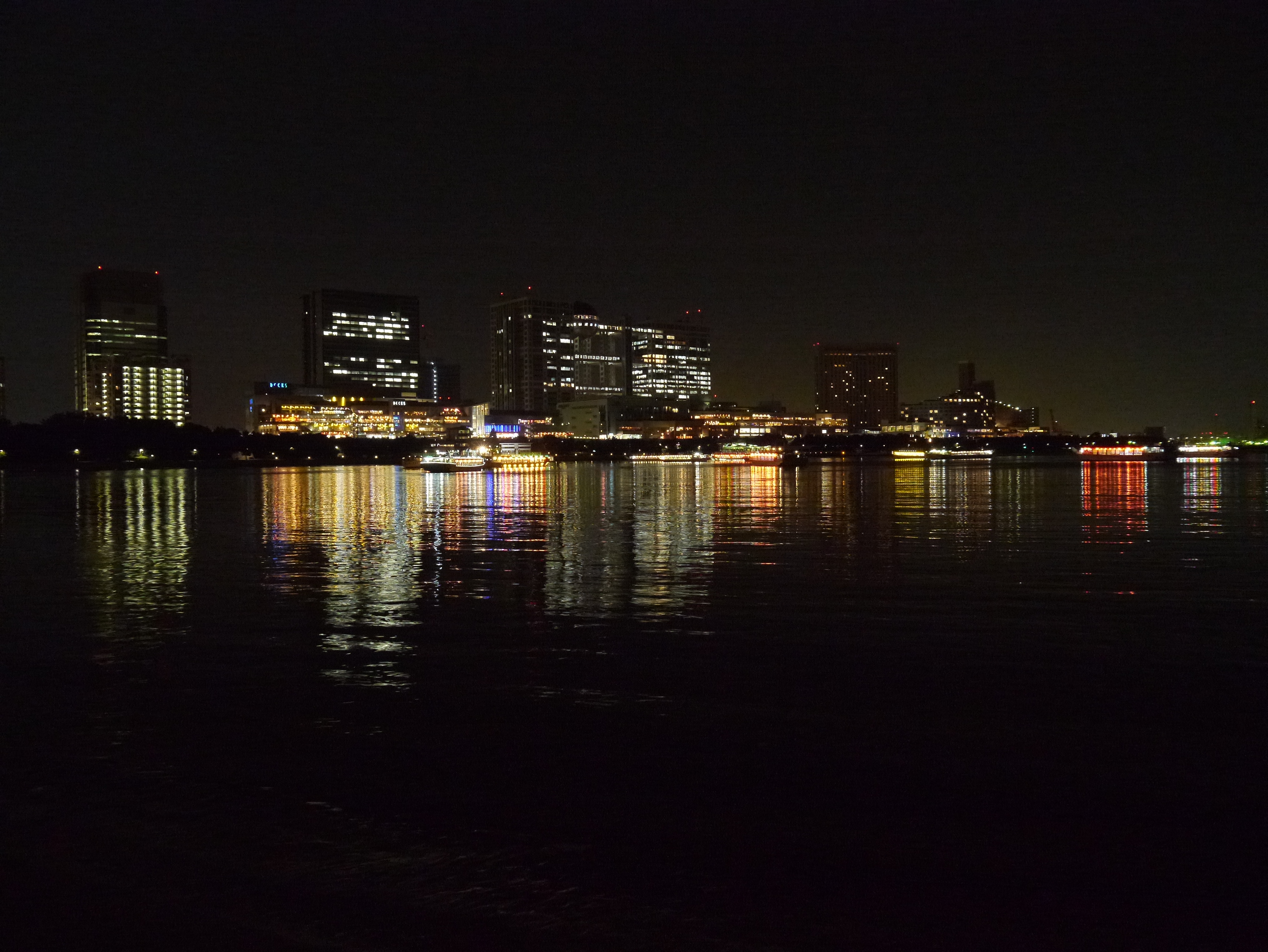 <b>ISO3200 / DMC-G3 / LUMIX G VARIO 14-42mm F3.5-5.6 ASPH. MEGA O.I.S. / 約6.7MB / 4,592×3,448 / 1/6秒 / F5.6 / 0EV / WB:オート / 14mm</b>