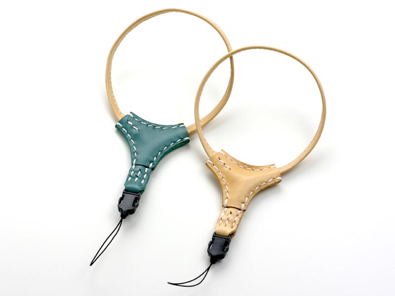 <b>SPUTNIK2。左からターコイズ、ヌメ</b>