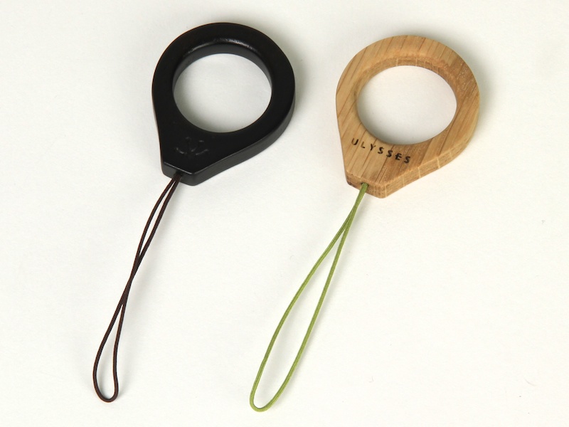 <b>左からローズウッド×ダークブラウン、オーク×ベージュ（販売終了）</b>