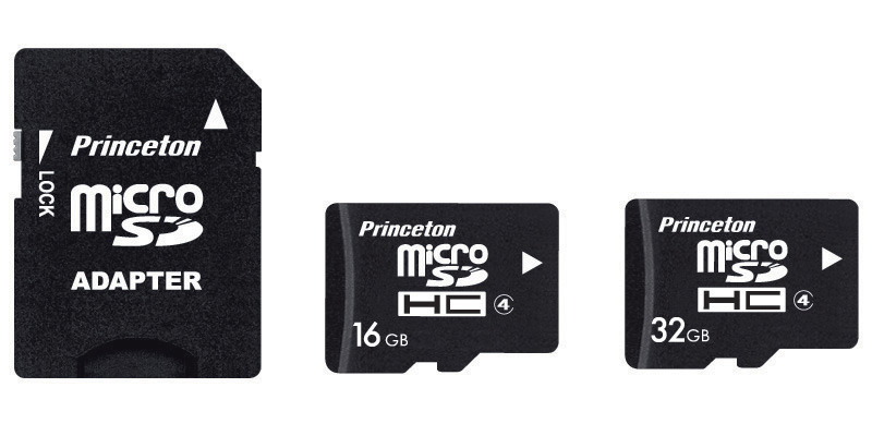 <b>PMSDHC/4シリーズと付属のSD変換アダプター（左）</b>