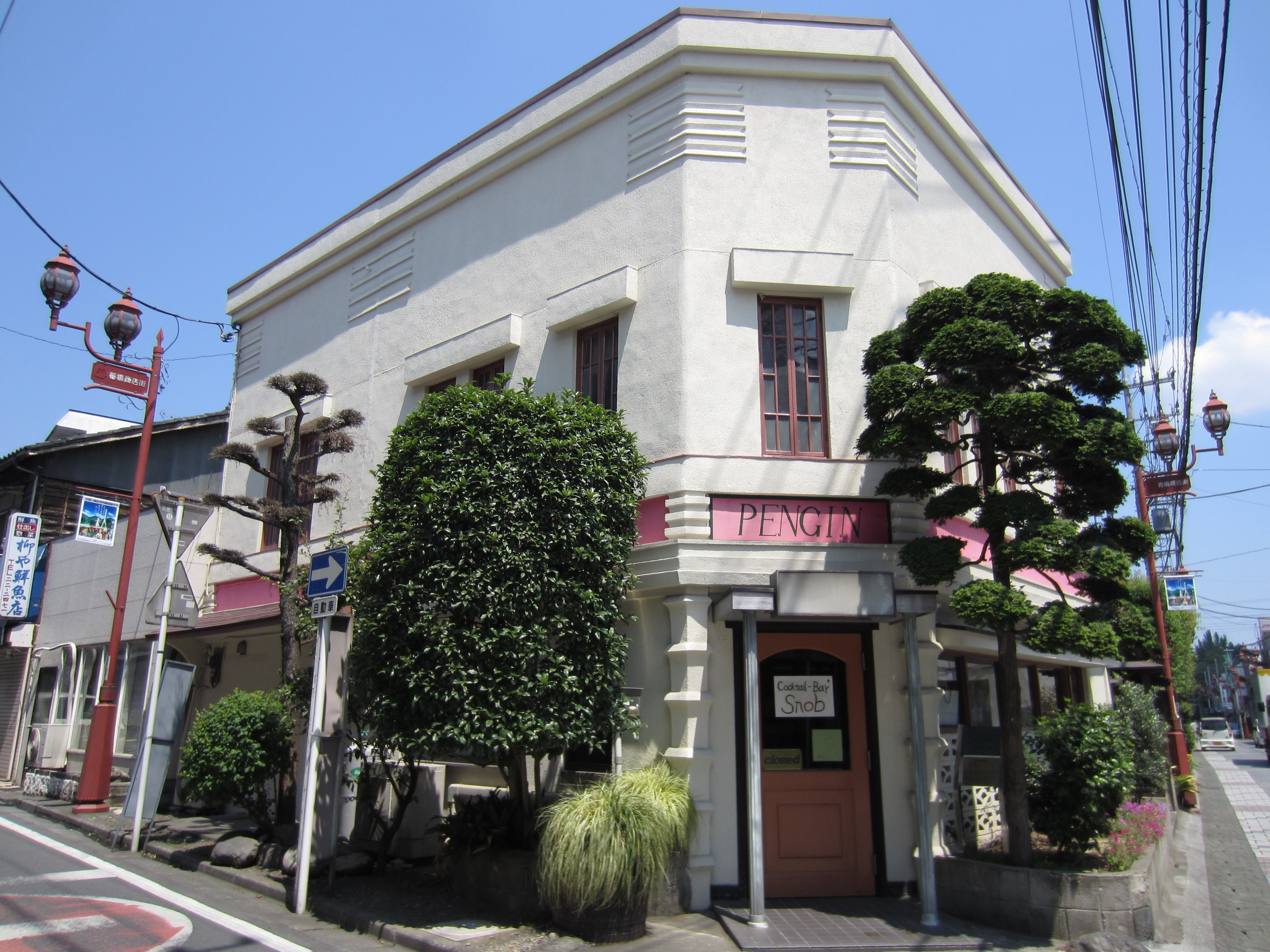 <b>広角24mmだと大きな建物の全体も楽々撮影できますね。プログラムAE / IXY 410F / 約3.1MB / 4,000×3,000 / 1/160秒 / F8 / 0EV / ISO100 / プログラムAE / WB:オート / 4.3mm</b>