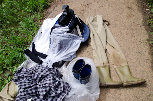 <b>戦いの後、汗でグッショリの衣類を脱いで日光で乾かしてから着替えたら帰路へ。オツカレサマでした♪</b>